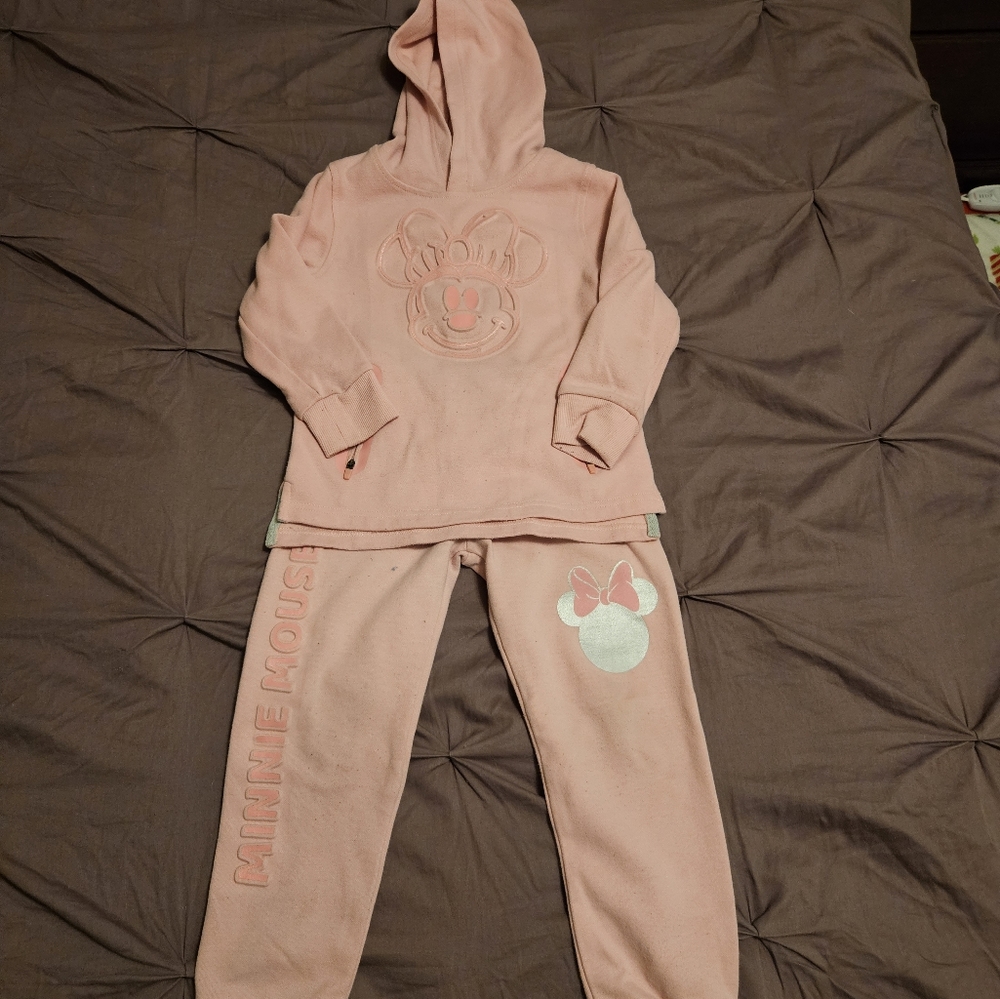 Minnie Mouse Outfit